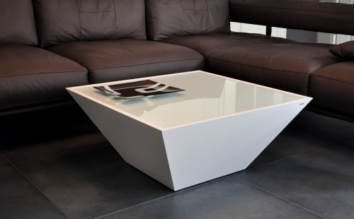 DESIGN COUCHTISCH Carl Svensson Pyramide MV3 Weiß Milchglas DESIGN COUCHTISCH Carl Svensson Pyramide MV3 Weiß Milchglas